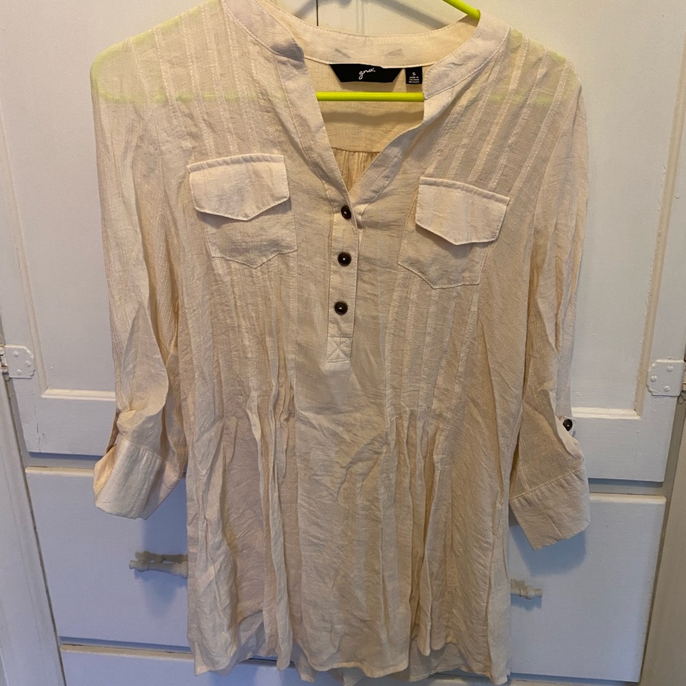 Off white Small 3/4 sleeve lightweight blouse